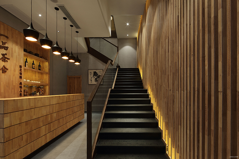 商鋪裝修時樓板可以開洞或打掉做樓梯嗎？