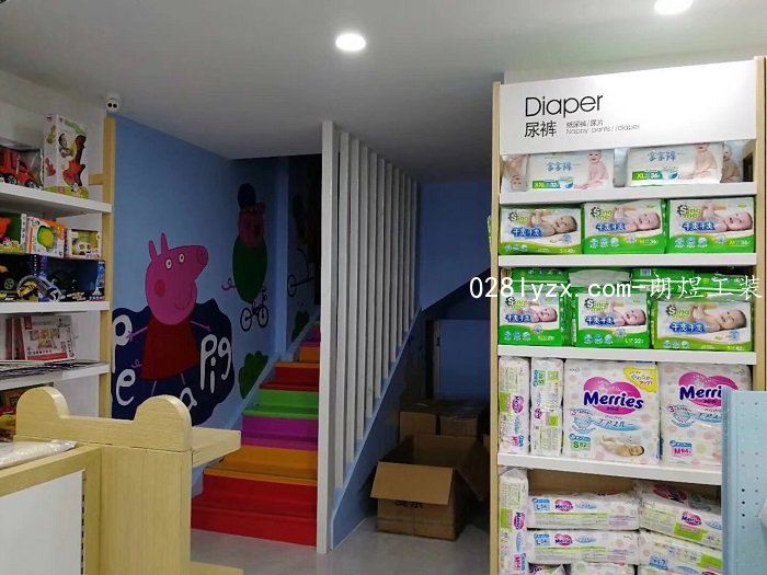 成都母嬰店內樓道裝修效果